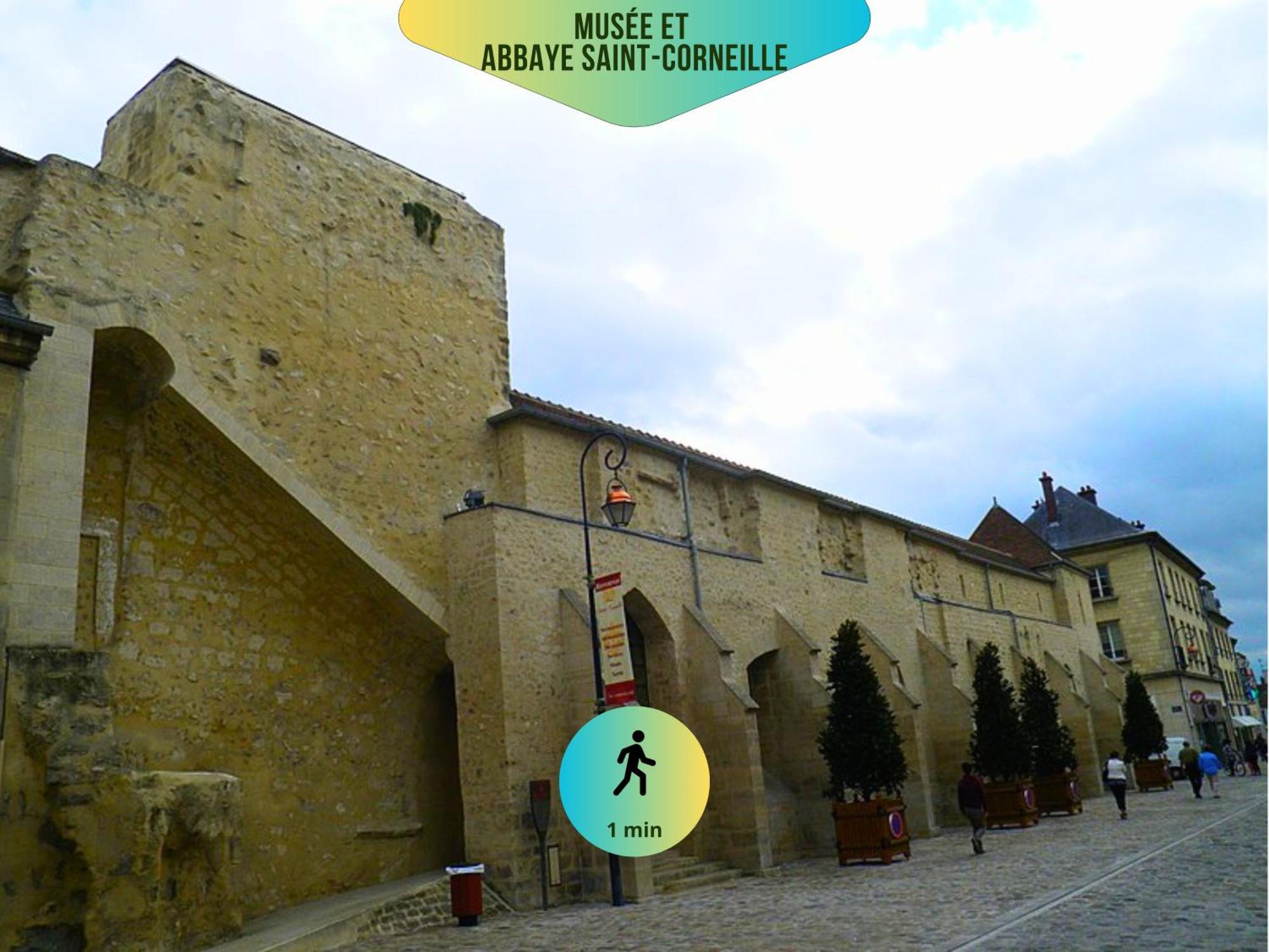 Le Corneille - Ideal Pros & Couples - Centre Historique - Chateau 5Min - Gare 10Min - Au Calme - Fibre Compiegne Bagian luar foto