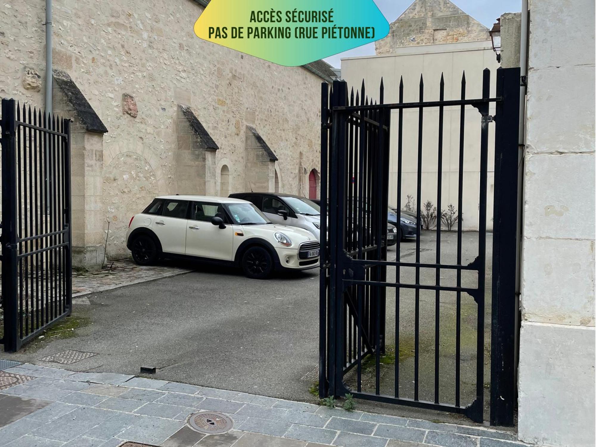 Le Corneille - Ideal Pros & Couples - Centre Historique - Chateau 5Min - Gare 10Min - Au Calme - Fibre Compiegne Bagian luar foto